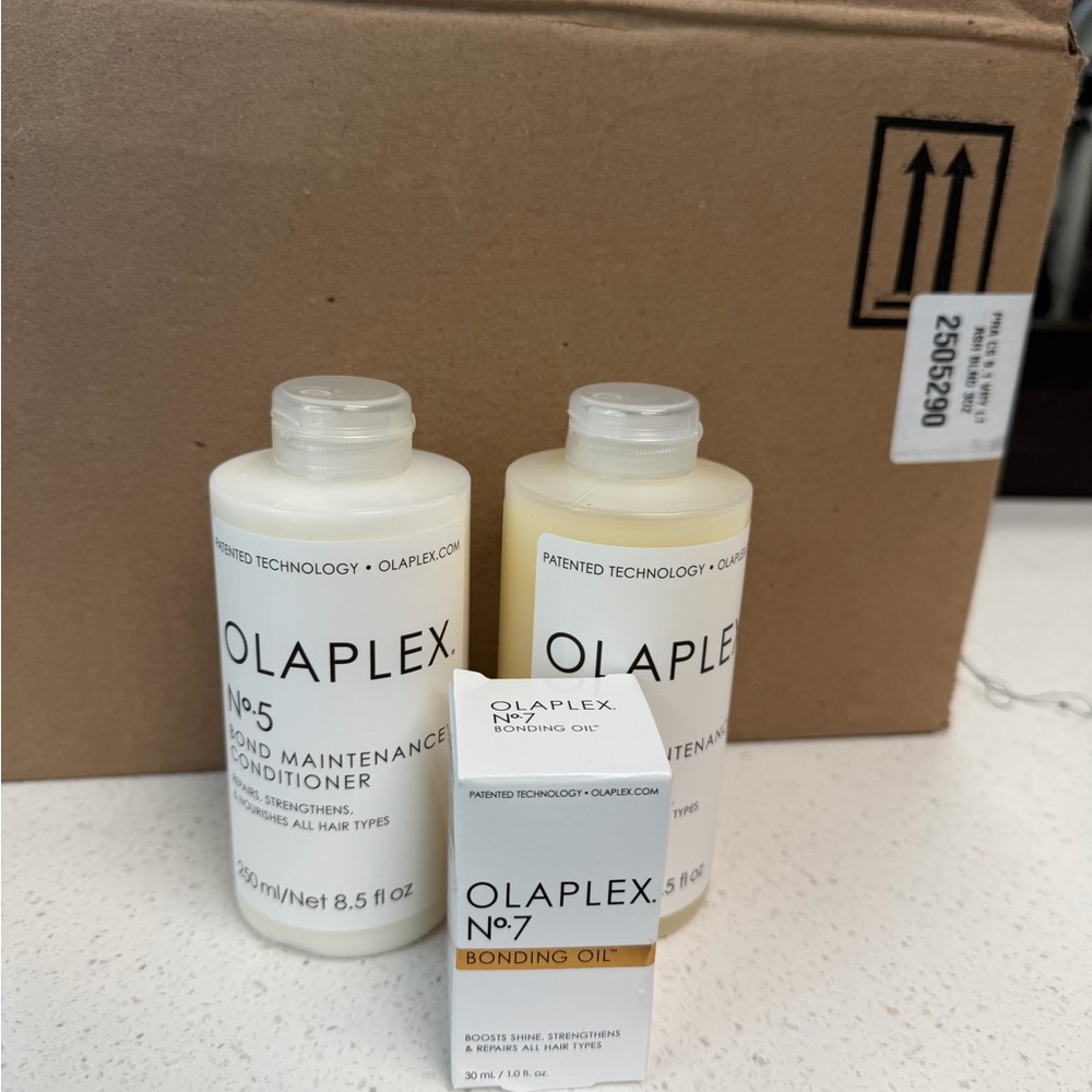 OLAPLEX No.5 Conditioner and No.7 Bonding Oil Set